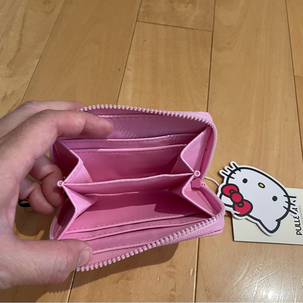 New hello kitty pull and bear pink wallet - Picture 3 of 4
